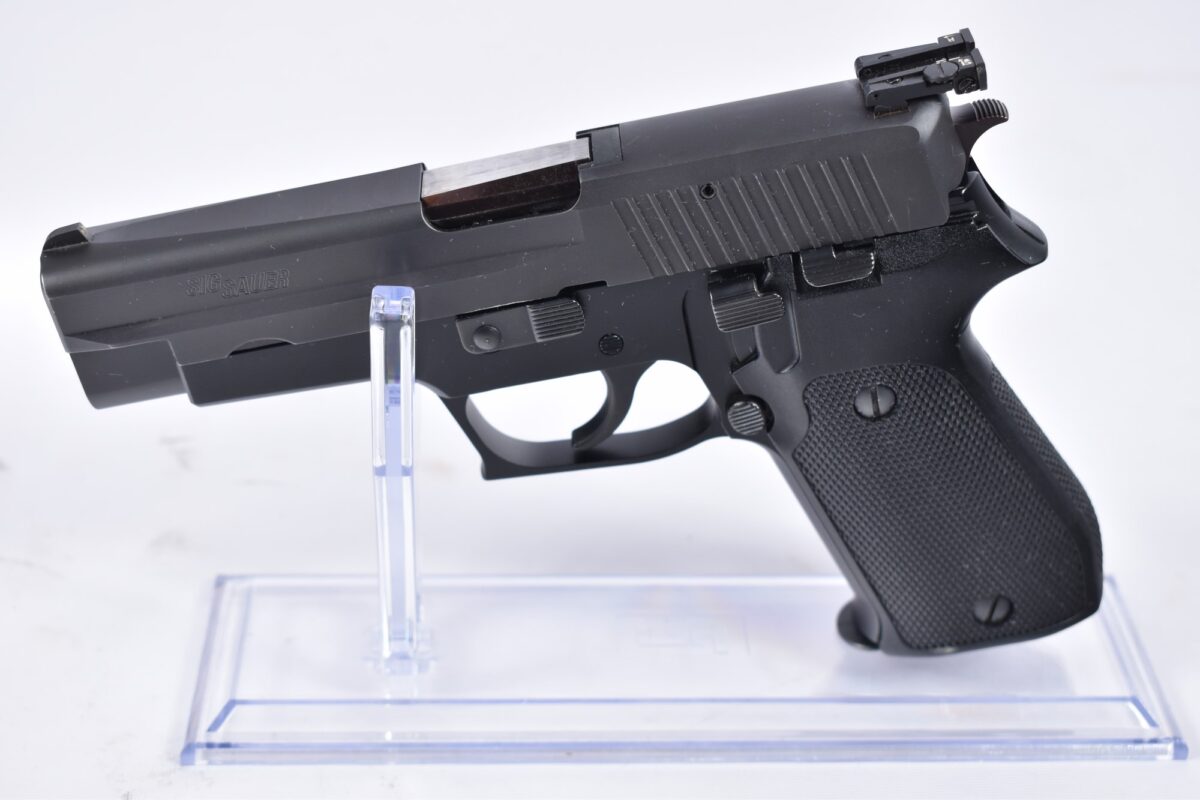 Sig Sauer P220-1 .45Auto Pistole Sig Sauer P220-1 .45Auto Pistole